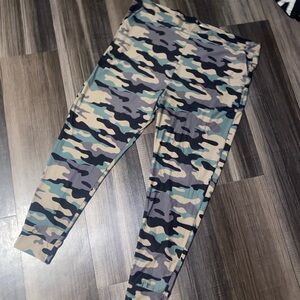 Camo Adventure Leggings plus size